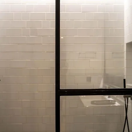 The Priest's By Lovelystay Apartment *