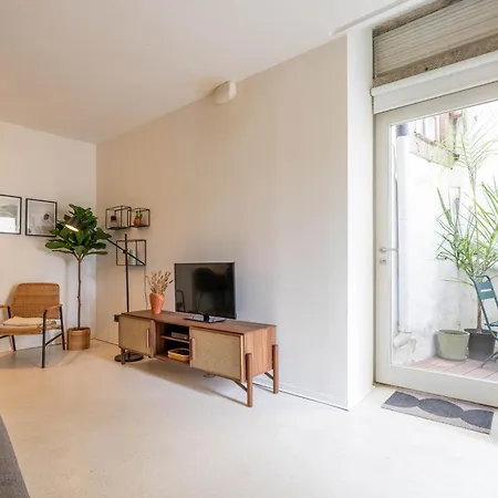 The Priest's By Lovelystay Apartment Porto