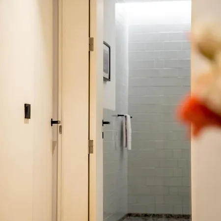 The Priest's By Lovelystay Apartment *