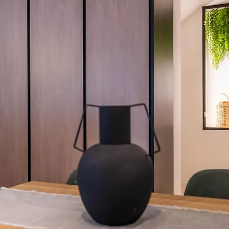 The Priest's By Lovelystay Apartmán *