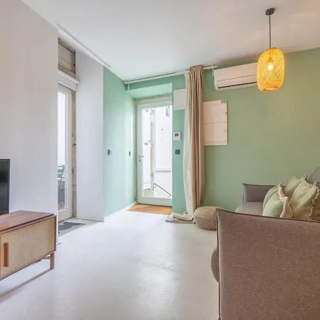 The Priest's By Lovelystay Порту