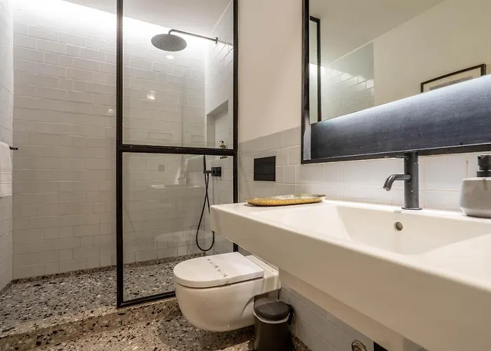 Apartamento The Priest's By Lovelystay