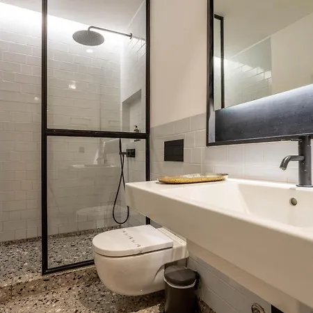 Apartamento The Priest's By Lovelystay