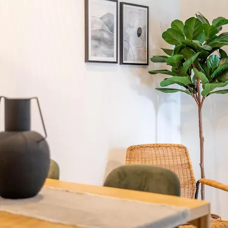 The Priest's By Lovelystay Apartmán *